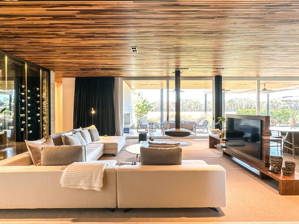 7 Bedroom Luxury Detached House for sale in Buenos Aires, Argentina