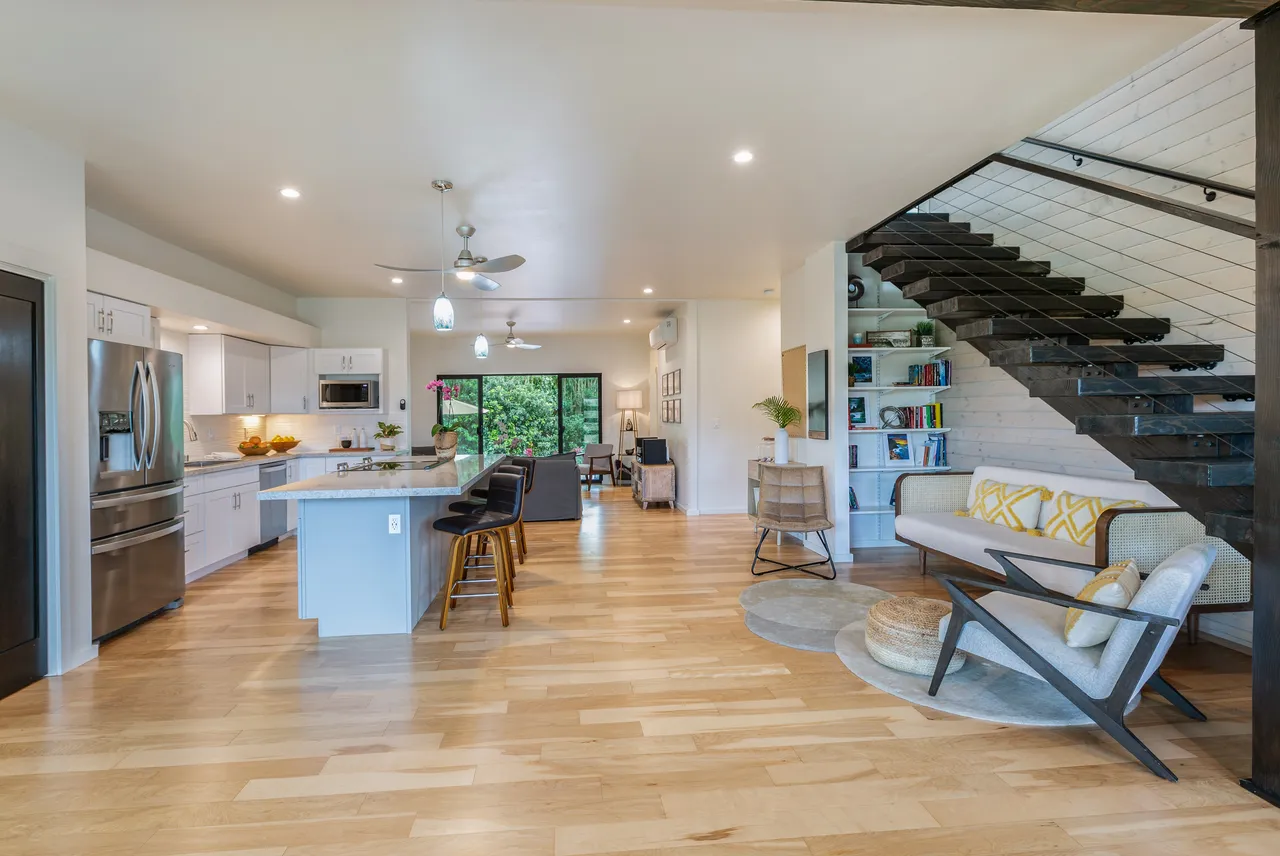 3bed 3.5bath 2,468sqft2,468 square feet 0.27acre lot in Hawaii state