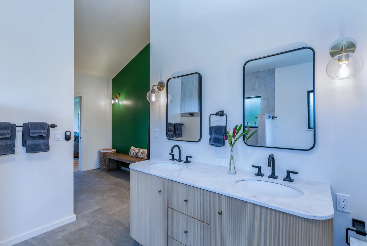 3bed 3.5bath 2,468sqft2,468 square feet 0.27acre lot in Hawaii state