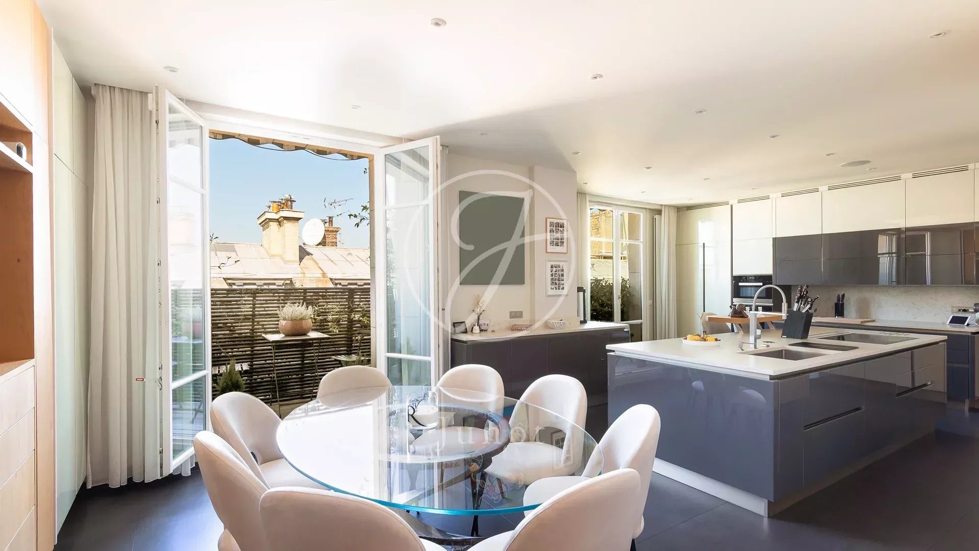 Apartment 10 Rooms • 332.2 m² Muette Nord, Paris 16ème for sale