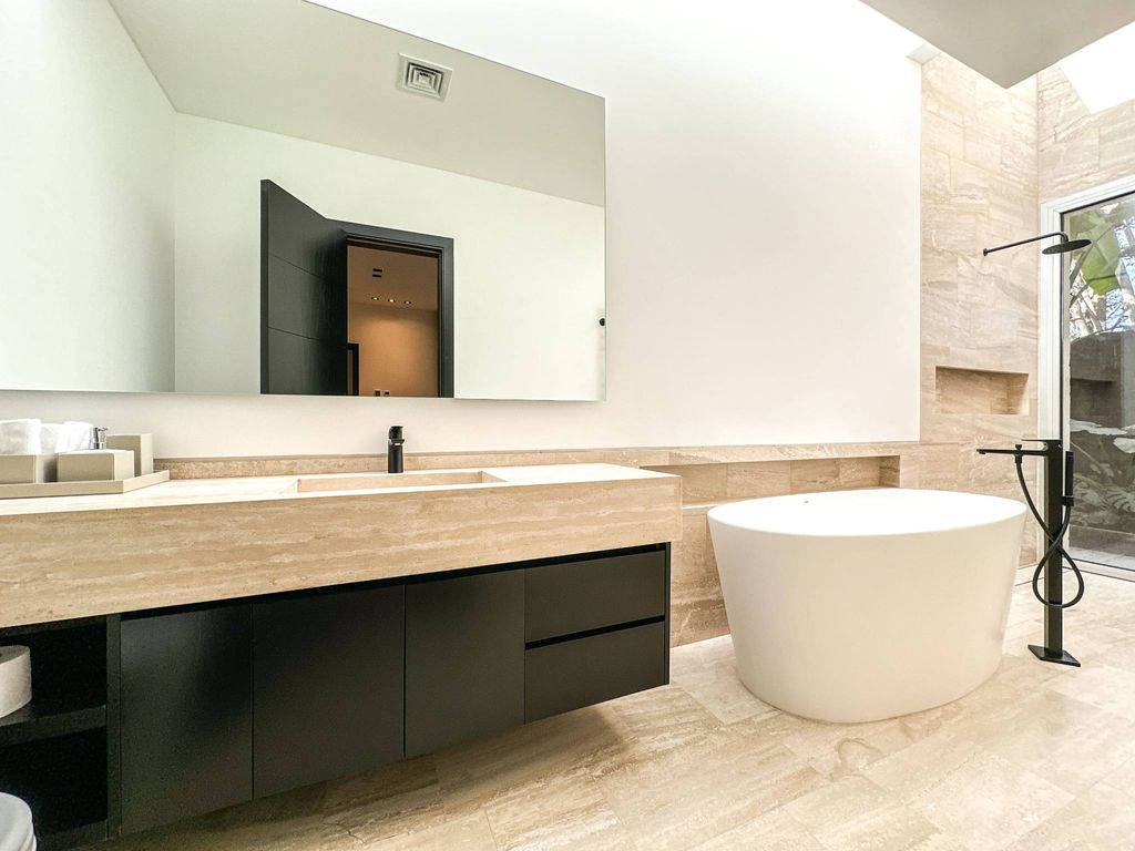 7 Bedroom Luxury Detached House for sale in Buenos Aires, Argentina