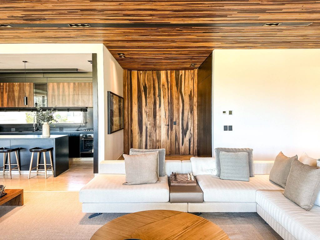 7 Bedroom Luxury Detached House for sale in Buenos Aires, Argentina