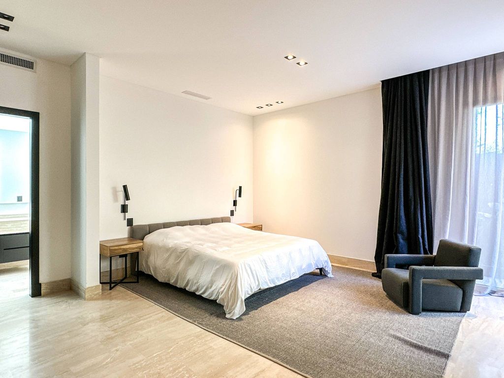 7 Bedroom Luxury Detached House for sale in Buenos Aires, Argentina