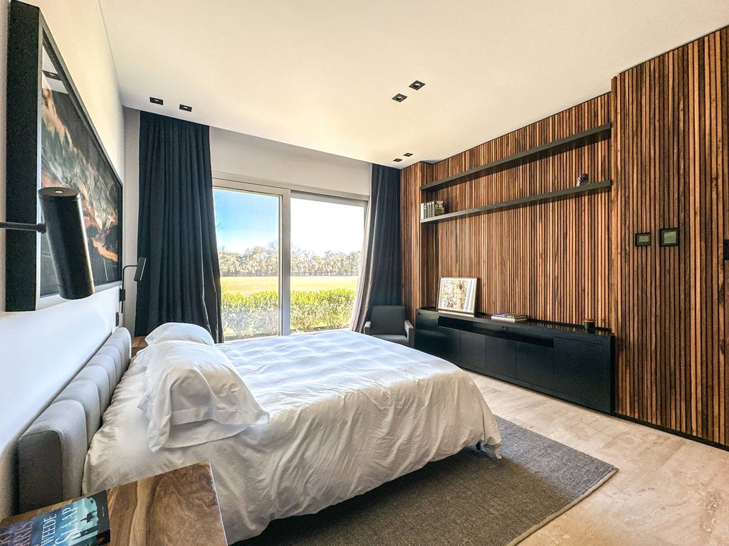 7 Bedroom Luxury Detached House for sale in Buenos Aires, Argentina