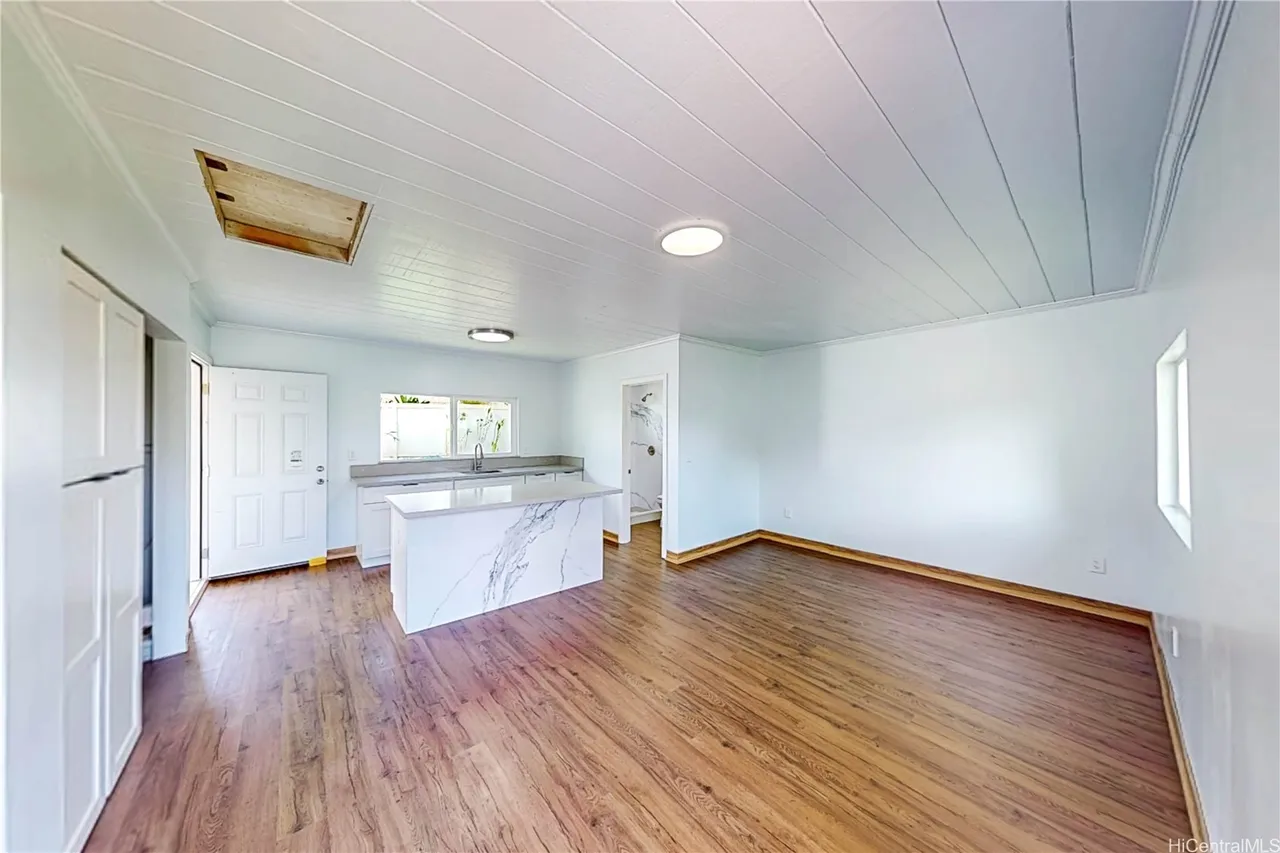 4bed 4bath 1,404sqft For sell in Hawaii