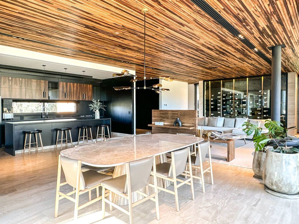 7 Bedroom Luxury Detached House for sale in Buenos Aires, Argentina