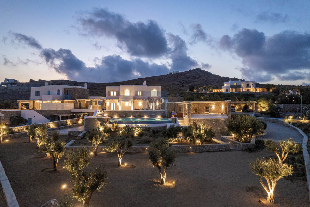 Modern Villa Tranquillo near beaches of Kalafati and Kalo Livadi, 6 bedrooms in Mykonos