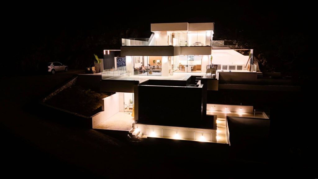 4 bedroom luxury Villa for sale in Chania, Crete