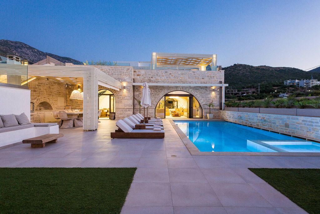 6 bedroom luxury Villa for sale in Rethymno, Greece