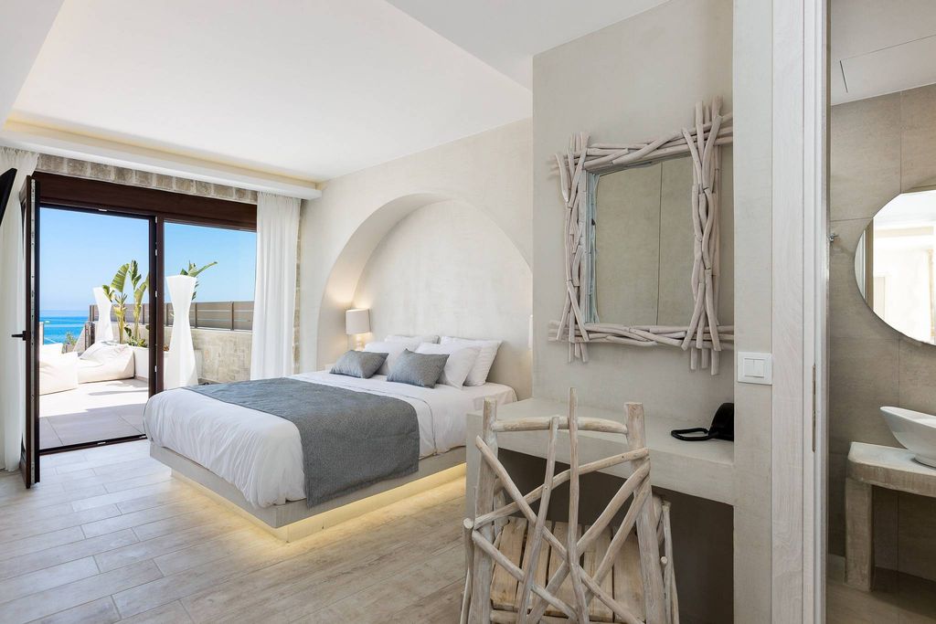 6 bedroom luxury Villa for sale in Rethymno, Greece