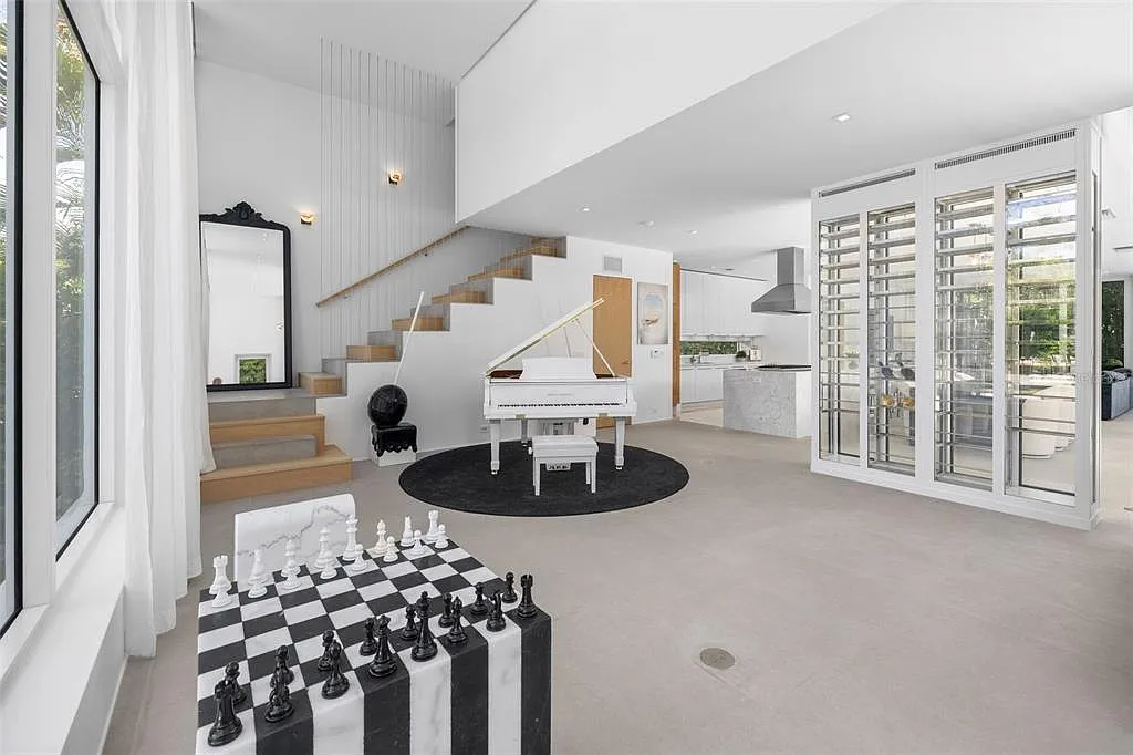 $2,147,483,647 4433 N Bay Rd, Miami Beach, FL 33140