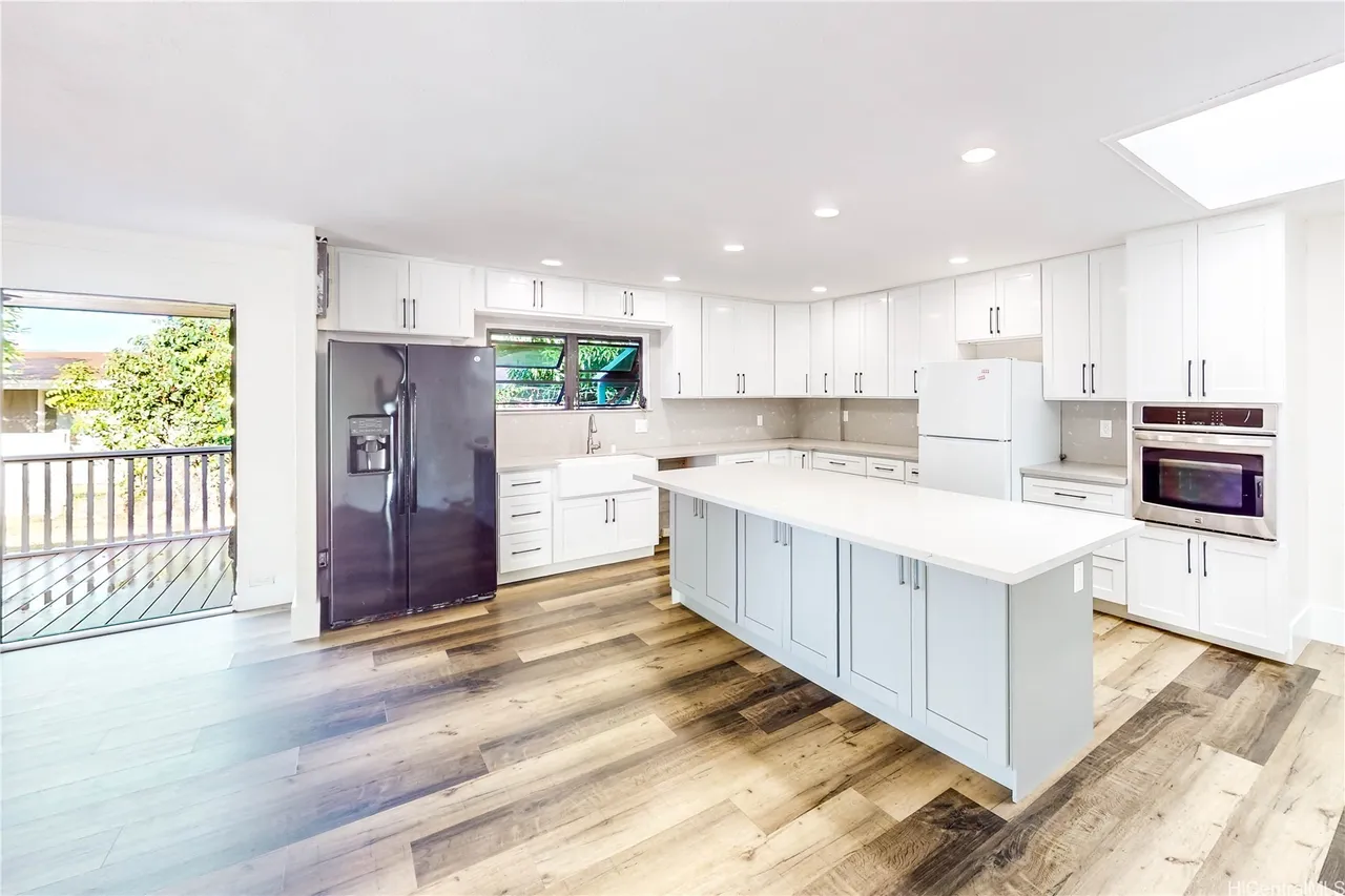 4bed 4bath 1,404sqft For sell in Hawaii